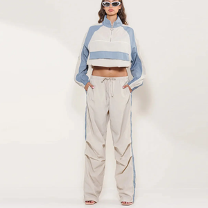 Conjuntos cortos cortavientos de ajuste relajado Conjuntos de mujer para parches personalizados Conjunto cortavientos con manga larga - Product Image 1