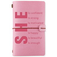Carnet de voyage SHE Quote en cuir PU rose avec emplacements pour cartes, 70 pages rechargeables, pour femmes