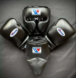 ชุดอุปกรณ์ชกมวยสำหรับมืออาชีพชุดอุปกรณ์ชกมวยพร้อมถุงมือชุดป้องกันศีรษะและขาหนีบ - Product Image 1