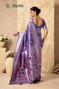 Venta al por mayor Self Zari Peacock Pallu Silk Saree Rich Indian & Pakistani Party Wear con catálogo completo disponible - Product Image 5