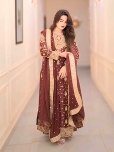 Ağır Çiçek Desenli Keten Kumaş Çoklu Moti ve Dokuma İşlemeli Parti Şenlikli Salwar Kameez İpek Dupatta Ters Çevrilebilir Hafif Konforlu - Product Image 4