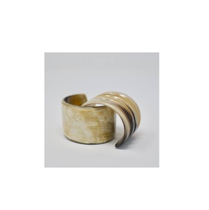 Nouveau concepteur bijoux de mode fiançailles solide concepteur 100% naturel corne de boeuf manchette bracelet à la main buffle vache corne manchette bracelets - Product Image 4