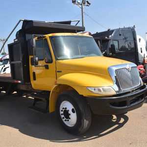 Camión Volquete de Plataforma DuraStar 4300 de 2014 con 220HP, Caja de Cambios Automática, Confiable para Construcción y Transporte Comercial - Product Image 1