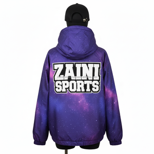 Chaqueta Cortavientos Premium para Mujer, Diseño de Impresión Morada Galaxia con Logotipo Bordado en Parche - Product Image 2