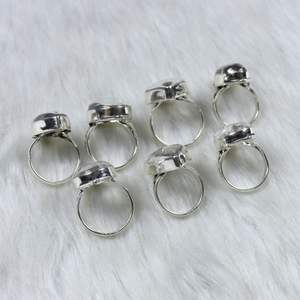 Anillo de piedras preciosas de plata de ley de estilo informal al por mayor, cuarzo transparente natural con ajuste de bisel, cabujones a granel, suministro de joyería - Product Image 3