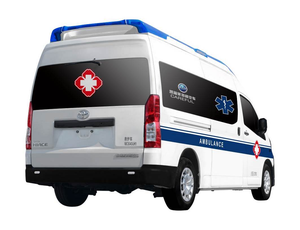 Toyota - Camioneta Médica con Volante a la Derecha para Respuesta a Emergencias con Capacidad de Transporte de Pacientes - Product Image 3