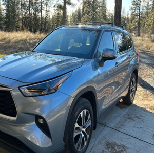 NOUVEAU Highlander XLE 2022, conduite à droite, sièges en cuir, moteur V8 automatique, caméra arrière, voiture d'occasion - Product Image 1