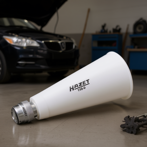 Ensemble de 2 entonnoirs de remplissage d'huile moteur Hazet, produit automobile en plastique - Product Image 3