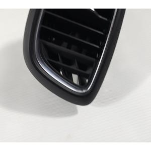 Grille d'aération du tableau de bord côté droit RENAULT Scenic Série 687605833R (16>) - Product Image 5