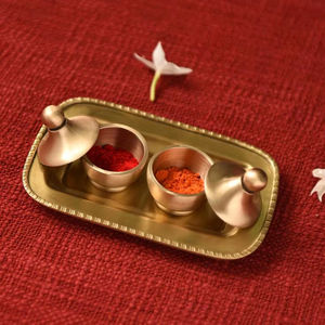 Boîte à épices en laiton poli à la main pour accessoires de cuisine haut de gamme, offrant une texture lisse et une brillance riche - Product Image 1