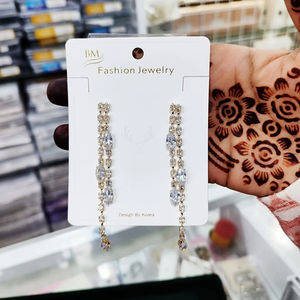 Boucles d'oreilles vintage en or sterling pour femmes Boucles d'oreilles occidentales Présentoir de boucles d'oreilles de style vintage élégant - Product Image 3