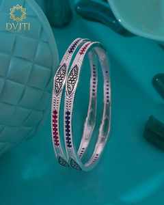 Venta al por mayor Nueva Tendencia Fine 925 Silver Bangle Everyday Wear Brazaletes de las mujeres - Product Image 1