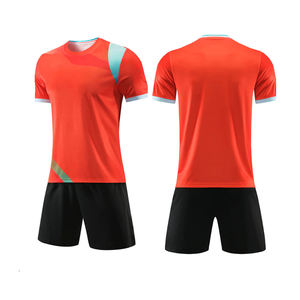 Proveedor de Pakistán 2023, último Color sólido, mejor precio, uniforme de fútbol, envío directo, nuevos kits de fútbol personalizados para adultos, transpirables - Product Image 1