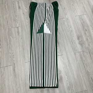 Pantalon de survêtement droit à rayures incurvées pour hommes Pantalon de survêtement personnalisé de couleur verte Pantalon de survêtement à rayures à jambes larges Pantalon de survêtement à rayures pour hommes - Product Image 4