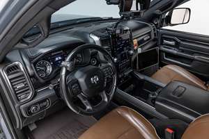 รถแรม 2500 พาวเวอร์ วากอน ปี 2021 รุ่นฉลองครบรอบ 75 ปี เครื่องยนต์เฮมิ วี8 ขับเคลื่อน 4 ล้อ ปรับแต่งสำหรับออฟโรดอย่างครบครัน พร้อมอุปกรณ์เสริมครบครัน - Product Image 4