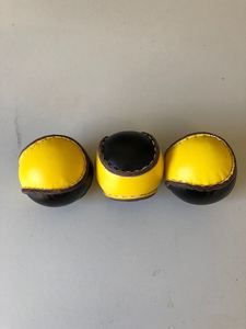 GAA Tamaño oficial Soft Leather Sliotars Squash Balls a GAA Standard - Product Image 6
