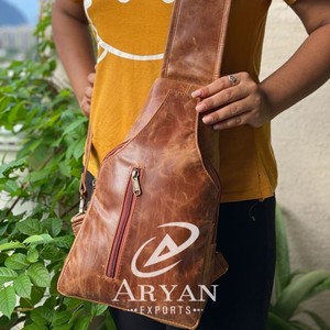 Sac à bandoulière en cuir pour hommes, sacoche à épaule, poitrine - Product Image 1