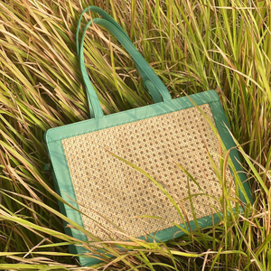 กระเป๋าผู้หญิงทำจากฟางเส้นใหญ่กระเป๋าโท้ทใส่ของเดินทางชายหาดมีซับในผลิตในเวียดนาม - Product Image 6