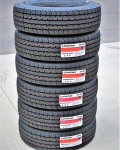 Neumático de tracción de alta capacidad 285/75R24.5 con diseño de tacos profundos diseñado para una fuerte tracción y un rendimiento de larga duración para vehículos pesados - Product Image 3