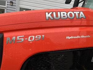 รถแทรกเตอร์ M5-091HDC12 2019 Kubota-พลังความสะดวกสบายและความเก่งกาจสำหรับทุกงาน - Product Image 2