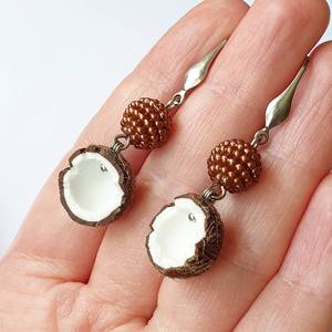 Pendientes de cáscara de coco personalizables, diseños personalizados, tallados a mano, joyería natural, regalo único - Product Image 3