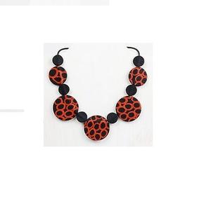 Collier de perles de mode en résine d'aspect traditionnel pour femmes multi-conception accessoire de bijoux de mode en gros pour mariage ou cadeau - Product Image 1