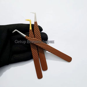 แหนบต่อขนตาปลายแหลม 90 องศา สีน้ำตาลเคลือบผง สแตนเลส ด้ามจับเพชร อุปกรณ์เสริมความงาม - Product Image 1