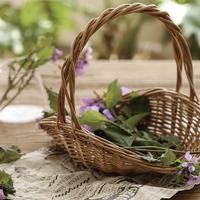 Panier à fleurs en paille tressée, rotin, panier à fleurs pastoral, tissé à la main, radis vert, arrangement floral, succulente, créatif