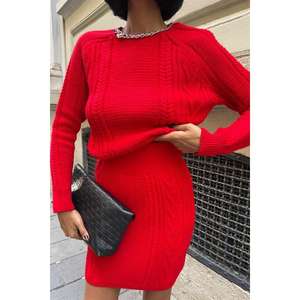 Conjunto Casual sin Espalda Vinca 9580-01 con Detalle de Cadena en Tejido de Punto para la Temporada de Otoño - Product Image 2