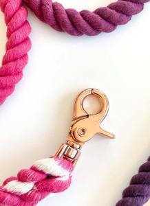 Correa para perro Magenta - Correa trenzada de fibra de algodón con clip color oro rosa, rojo oscuro, morado, lila, iris, hecha a mano / teñido natural - Product Image 2