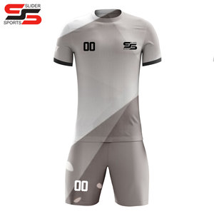 ชุดฟุตบอลแบบกำหนดเอง ชุดแข่งฟุตบอล แห้งเร็ว ระบายอากาศได้ดี ชุดยูนิฟอร์มฤดูร้อน พิมพ์ลายดิจิทัล สีตามสั่ง โพลีเอสเตอร์ 100% - Product Image 1