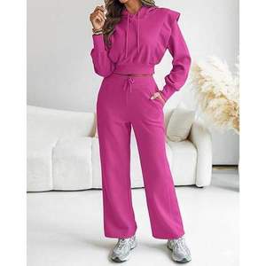 Conjunto Deportivo de Mujer, Sudadera Corta y Pantalones Anchos de Felpa de Algodón, Personalizable con Etiqueta Privada OEM Trackstar - Product Image 3