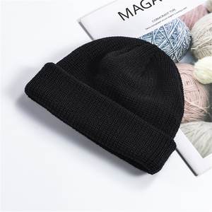 Winter Season <b>Beanies</b> with Thick Ribbed Design OEM Logo Custom <b>Beanie</b> Caps New Design Foldable <b>Wool</b> Winter Hat - Product Image 2