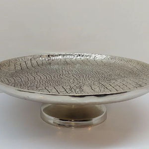 Plato Redondo de Primera Calidad para Exhibición de Postres, Soporte para Pastel de Metal Dorado Martillado Moderno para Decoración de Bodas y Hogar - Product Image 5