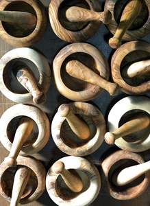 5.5" Rustic Olive Wood Mortar and Pestle Set- <b>Crusher</b> Grinder for Herbs Spices <b>Garlic</b> Seeds Nuts Pesto Sauces - Product Image 2