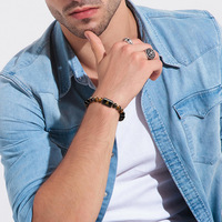 Bracelet tendance pour homme en pierre naturelle Œil de tigre, style vintage, avec breloque religieuse en forme de croix, 26 lettres A-Z, 8 mm, marron