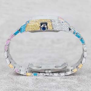 Reloj Analógico Personalizado con Esfera Cuadrada Abstracta Multicolor y Completamente Decorado con Piedras - Product Image 6