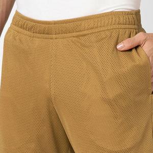 Pantalones cortos de entrenamiento de talla grande para hombre, pantalones cortos de gimnasio con logotipo personalizado de la mejor calidad con patrón sólido de malla de tela tejida transpirable al por mayor - Product Image 4