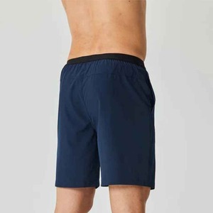 2025 nouveaux shorts de course de style High Street pour hommes motif solide avec tissu évacuant l'humidité pour un confort optimal pendant les entraînements - Product Image 5