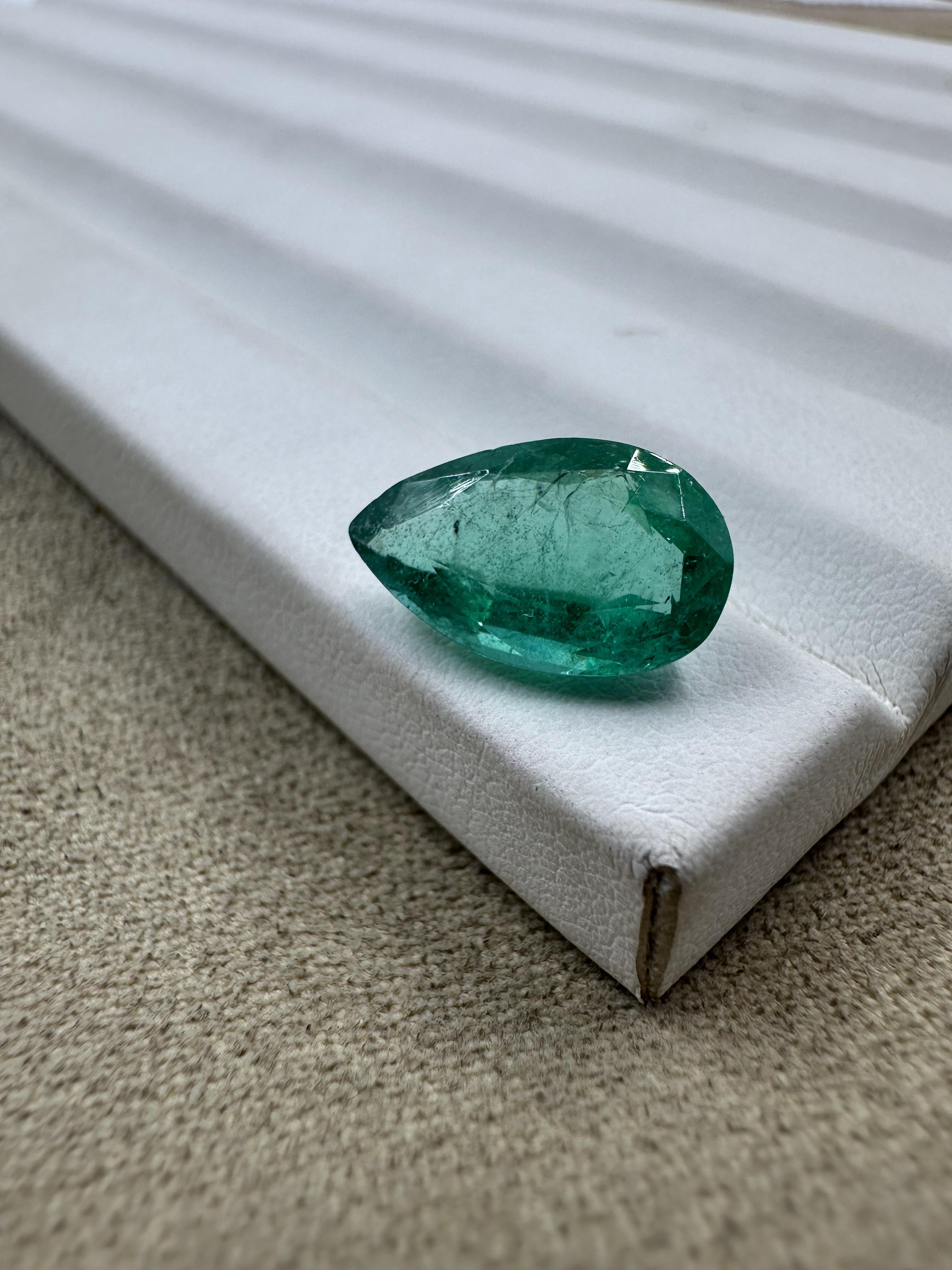 สีเขียว