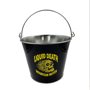 Cubo de hielo clásico de metal galvanizado con un diseño espacioso para enfriar botellas de cerveza, latas de refrescos y cócteles - Product Image 5