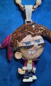 Colgante de dibujos animados personalizado con incrustaciones de moissanita VVS en plata 925 y esmalte, joyería Hip Hop de lujo con diseño de grupo de dibujos animados personalizado - Product Image 2