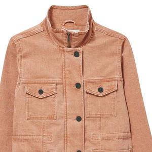 Vestes en jean denim pour femmes avec logo de marque personnalisé Veste en jean délavée à revers bleu pour femmes avec dos élégant et brillant Fabriqué au Pakistan - Product Image 3