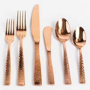 Cubiertos de acero inoxidable ideales para cocina, mesa, Hotel, uso doméstico, mango martillado, juego de cubiertos de 6 acabados chapados en color cobre - Product Image 1