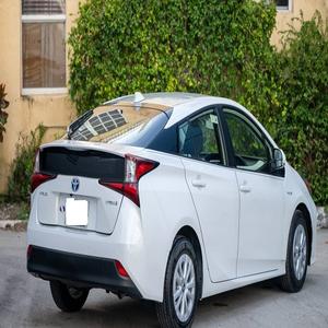 ¡Oferta Imperdible! Toyota Prius XLE 1.4 1.8L 2021 Impecable, Tracción Delantera, Color Blanco Hielo, Hatchback de Lujo - Product Image 2