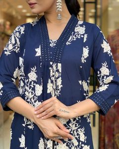 Profitez de votre festival avec notre magnifique ensemble 3 pièces en acétate Fabzone pour femmes, idéal pour les Kurta/Kurti - Product Image 5