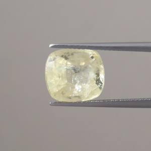 Zafiro Amarillo Natural Genuino Suelto |   Gema de 7.80 Quilates con Corte Cojín de 11.5x10.5mm, Certificada por NGTC, Grado AAA, para Fabricación de Joyería - Product Image 1