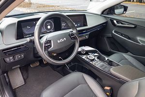 2022 Kiia EV6 GT-Line AWD Essence faible kilométrage - Product Image 4