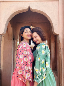 เดรสยาวปักลายดอกเดซี่ผ้าฝ้ายแท้ แต่งสม็อค  ชุดลำลองสำหรับงานปาร์ตี้ ชุดแม็กซี่สำหรับผู้หญิง ของขวัญสำหรับเธอ - Product Image 6