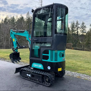 ENVÍO GRATUITO Miniexcavadora AGT QH13R de 13.5 HP con cuchilla de rellenado de 39 pulgadas y cucharón de 15 pulgadas, completamente cerrada, ventilador, EPA, CE, conexión auxiliar y plomería. - Product Image 1